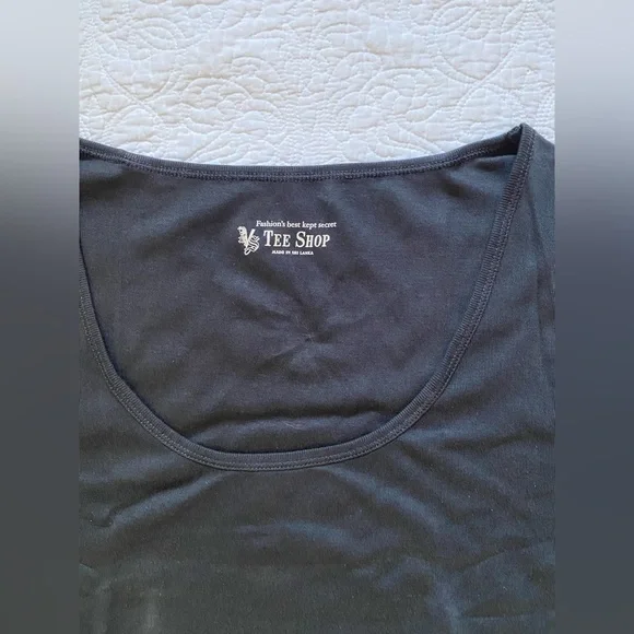 Victoria’s Secret NIB elbow scoop neck Large - Picture 2 of 8